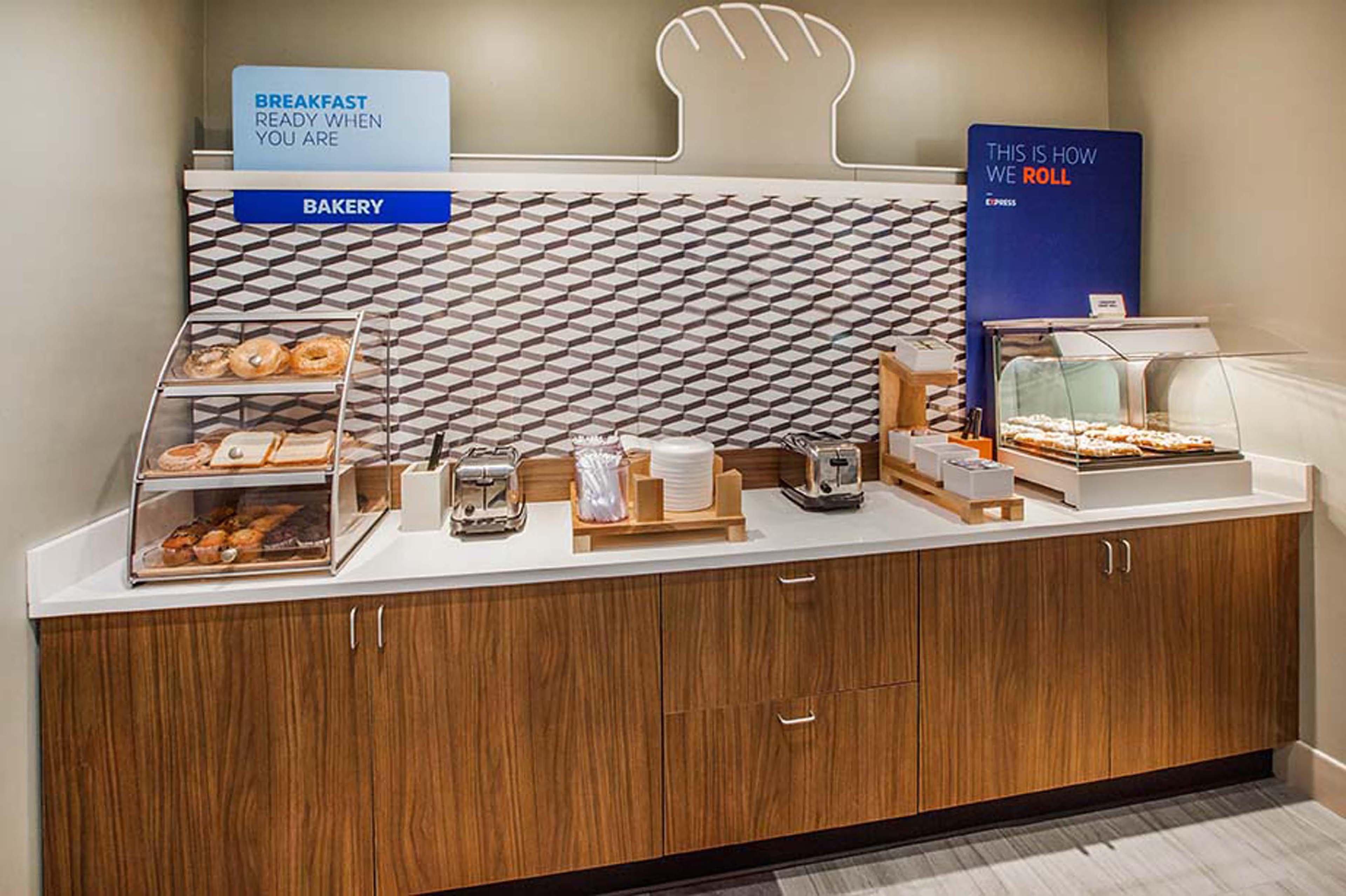 Holiday Inn Express Hotel & Suites Plainview By Ihg Εξωτερικό φωτογραφία