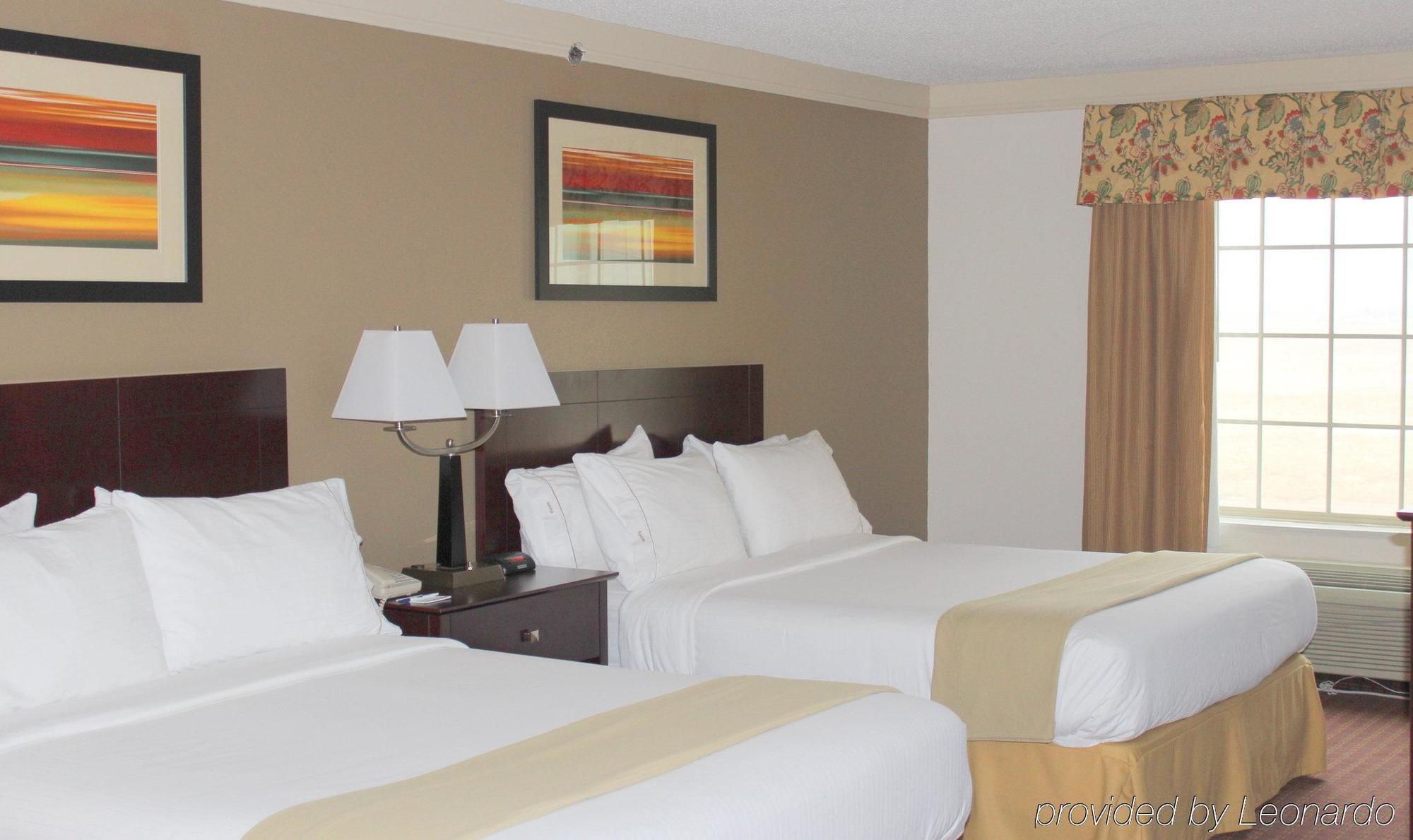 Holiday Inn Express Hotel & Suites Plainview By Ihg Εξωτερικό φωτογραφία