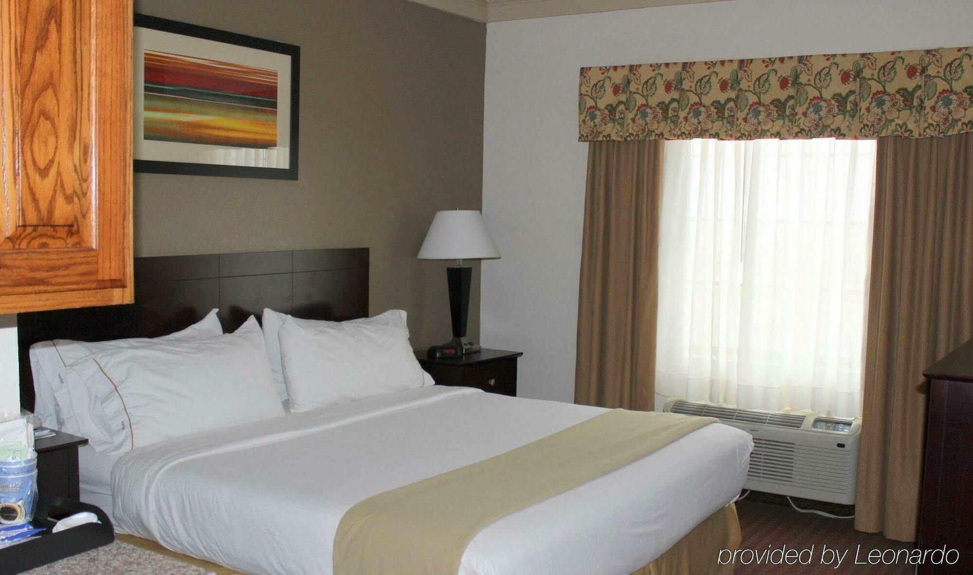 Holiday Inn Express Hotel & Suites Plainview By Ihg Εξωτερικό φωτογραφία
